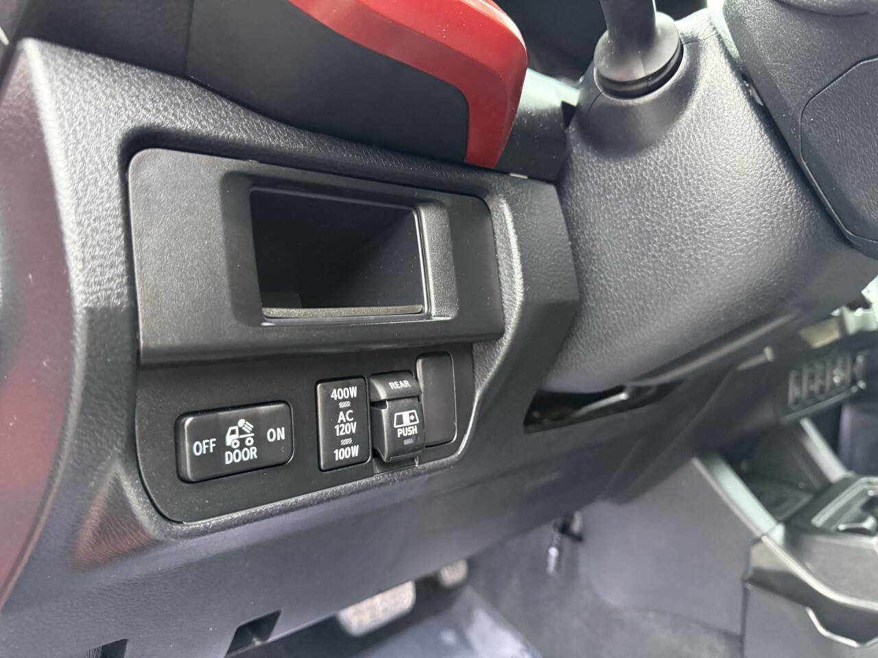 Used 2017 Toyota Tacoma TRD Sport image 23