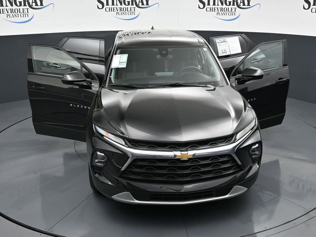 Used 2025 Chevrolet Blazer LT image 25