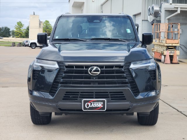 Used 2024 Lexus GX 550 w/ Accessory Package (Z1) AWD/4WD image 2