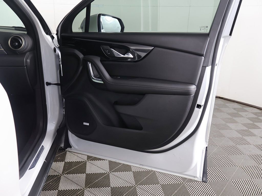 Used 2024 Chevrolet Blazer Premier w/ Enhanced Convenience Package image 28