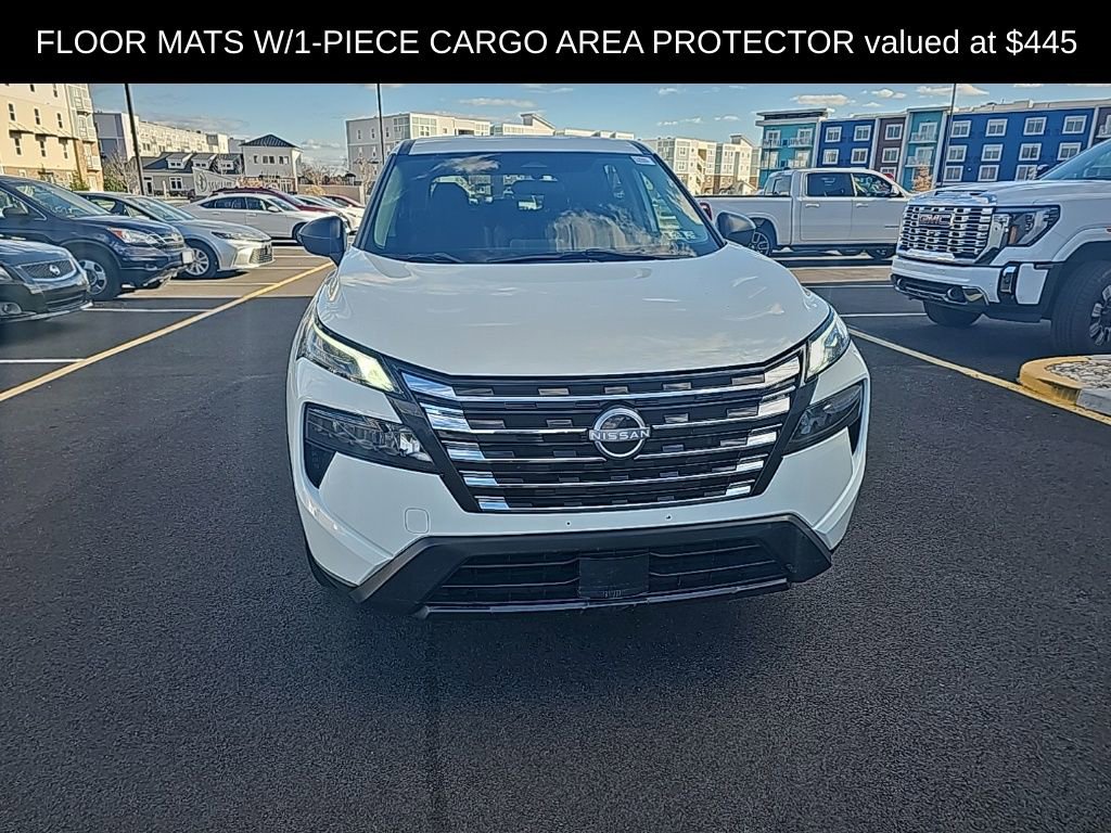 Used 2024 Nissan Rogue S image 2