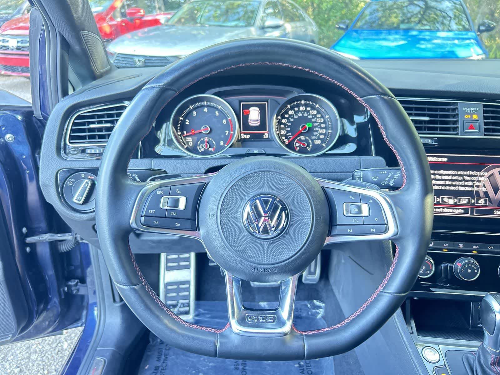 Used 2018 Volkswagen GTI SE FWD image 16