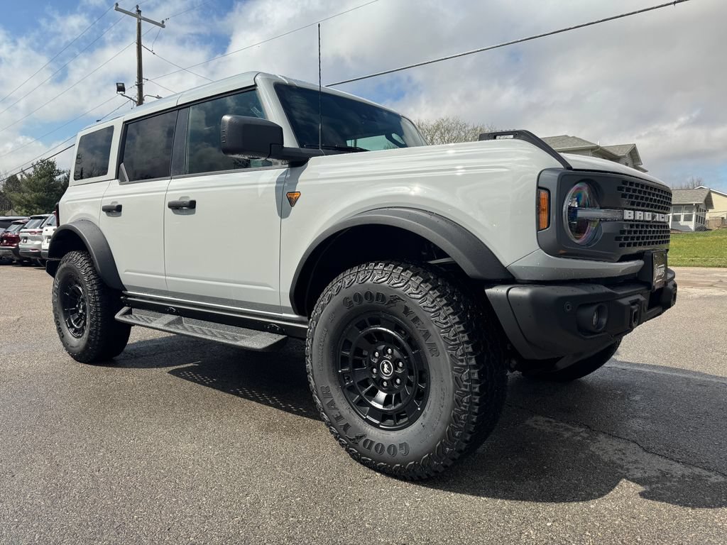 New 2026 Ford Bronco Badlands AWD/4WD image 3