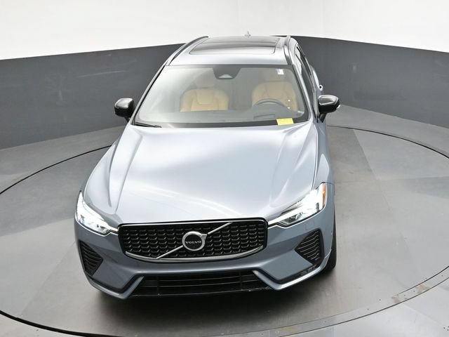 Used 2023 Volvo XC60 B5 Ultimate w/ Climate Package FWD image 19