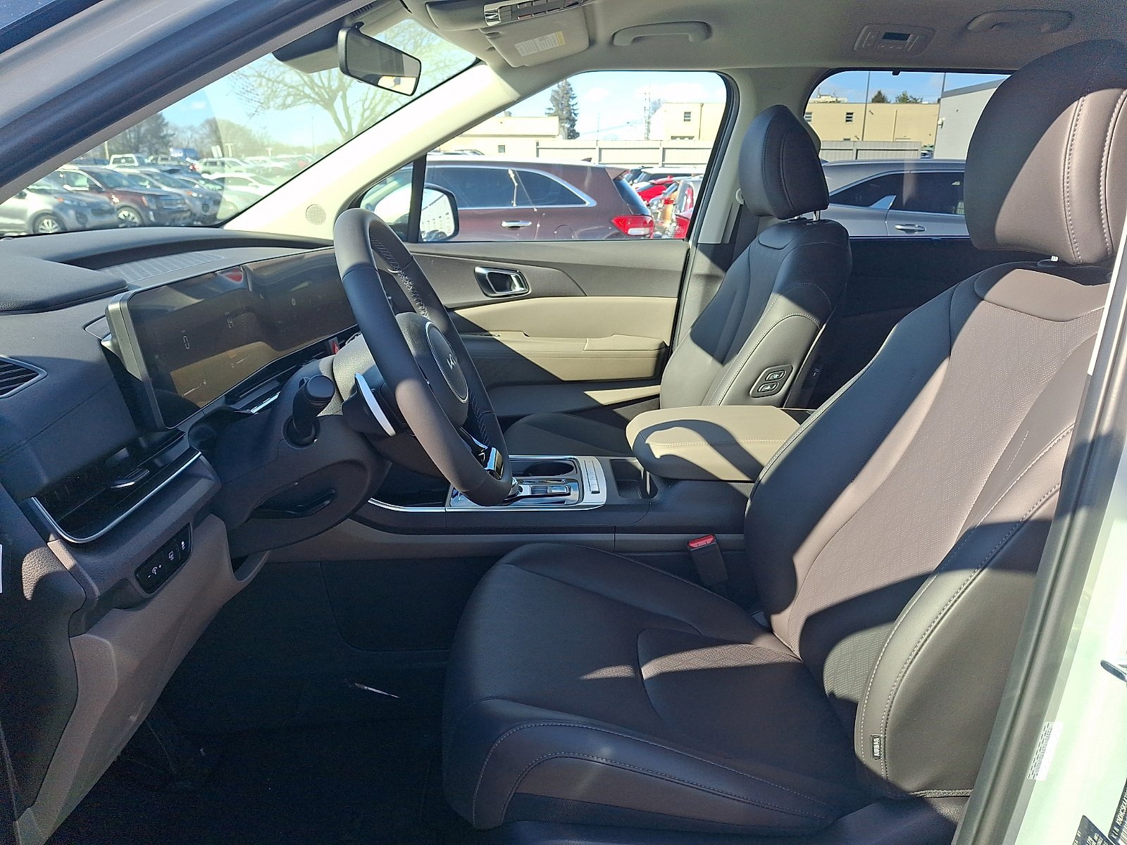 New 2026 Kia Carnival EX FWD image 10