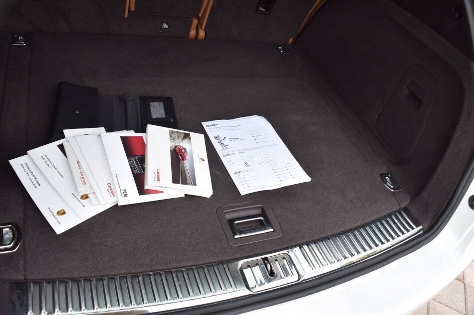 Used 2013 Porsche Cayenne Diesel AWD/4WD image 80