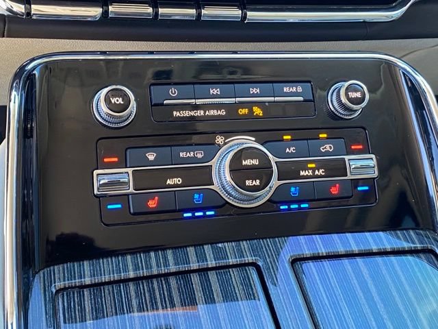 Used 2023 Lincoln Navigator Black Label AWD/4WD image 19