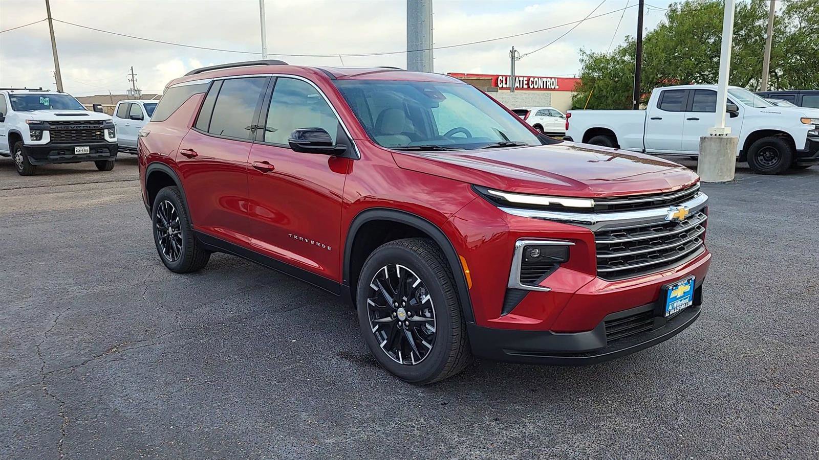New 2026 Chevrolet Traverse LT w/ Sun and Wheel Package image 2