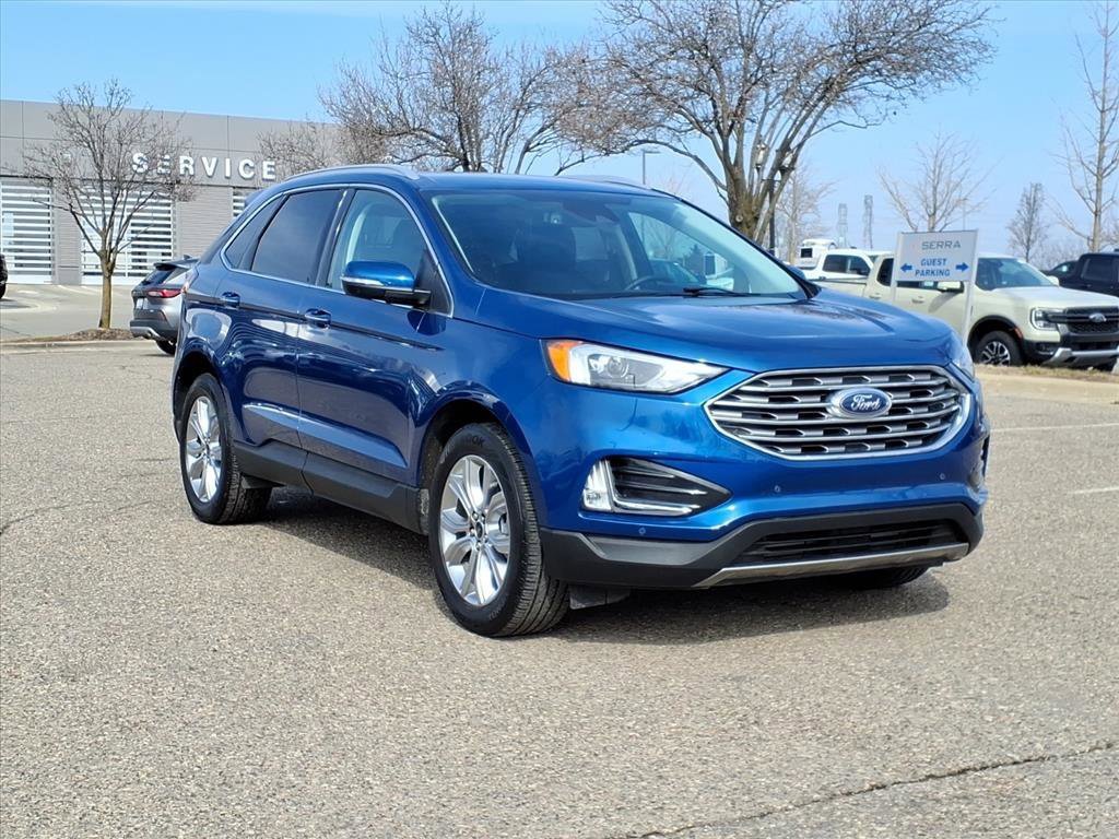 Used 2024 Ford Edge Titanium image 3