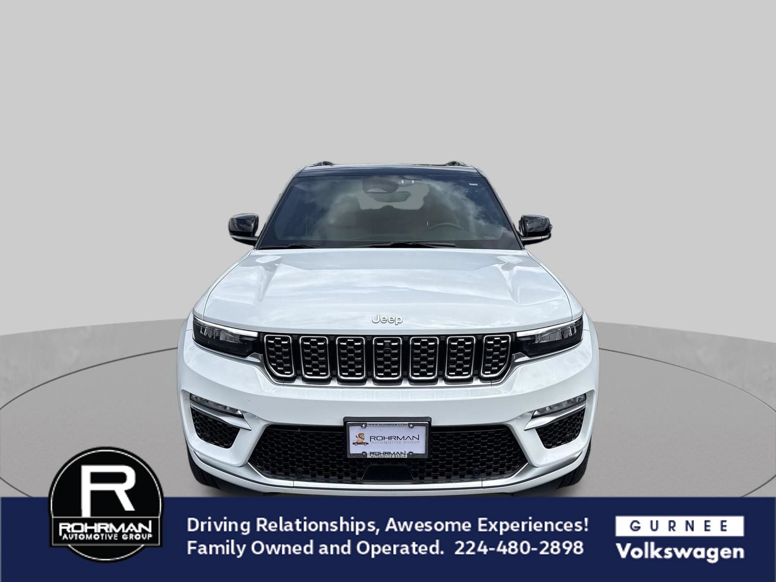 Used 2025 Jeep Grand Cherokee Summit AWD/4WD image 3