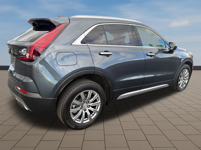 Used 2020 Cadillac XT4 Premium Luxury w/ Cold Weather Package FWD image 7