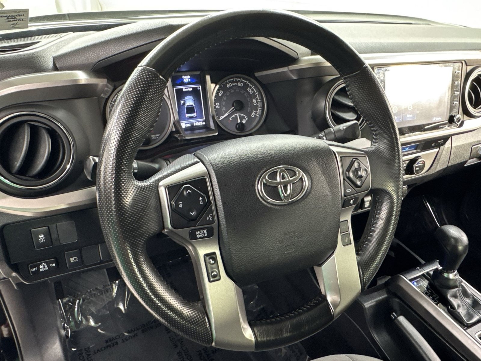Used 2022 Toyota Tacoma SR5 AWD/4WD image 28