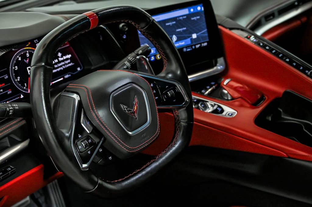 Used 2021 Chevrolet Corvette Stingray Premium Cpe w/ Z51 Performance Package image 17