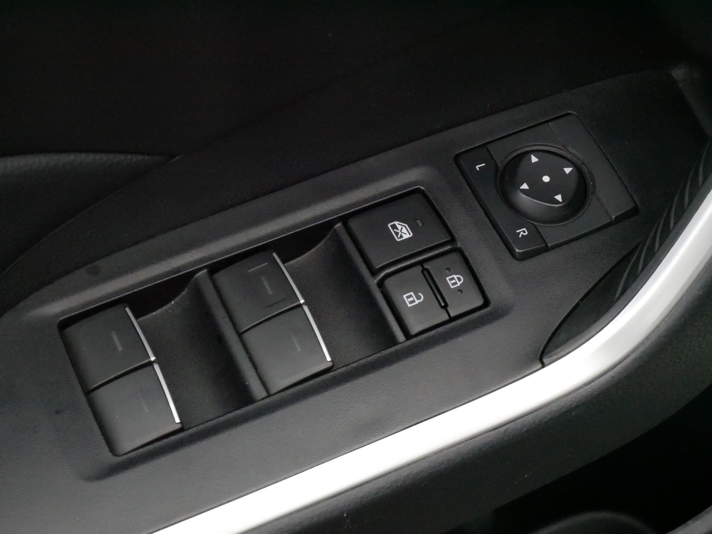 Used 2024 Toyota RAV4 XLE w/ Weather Package AWD/4WD image 19