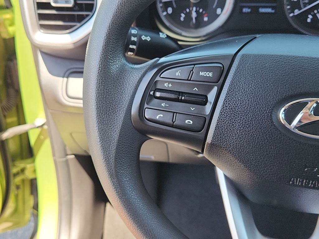 Used 2020 Hyundai Venue SEL FWD image 15
