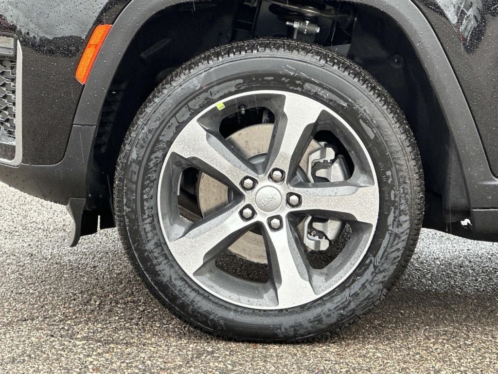 New 2026 Jeep Grand Cherokee L Limited AWD/4WD image 8