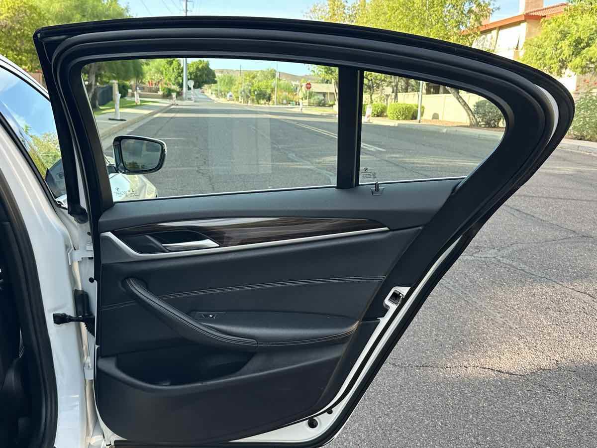 Used 2018 BMW 540i xDrive 540i xDrive image 38