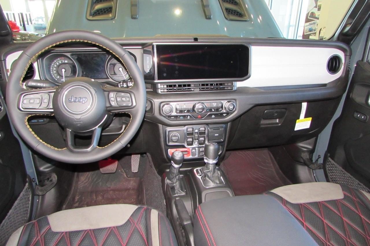 New 2024 Jeep Wrangler Unlimited AWD/4WD image 25