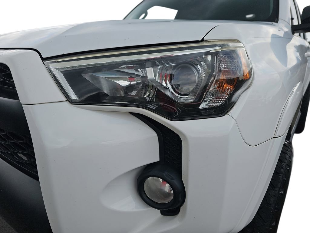 Used 2016 Toyota 4Runner SR5 Premium AWD/4WD image 13