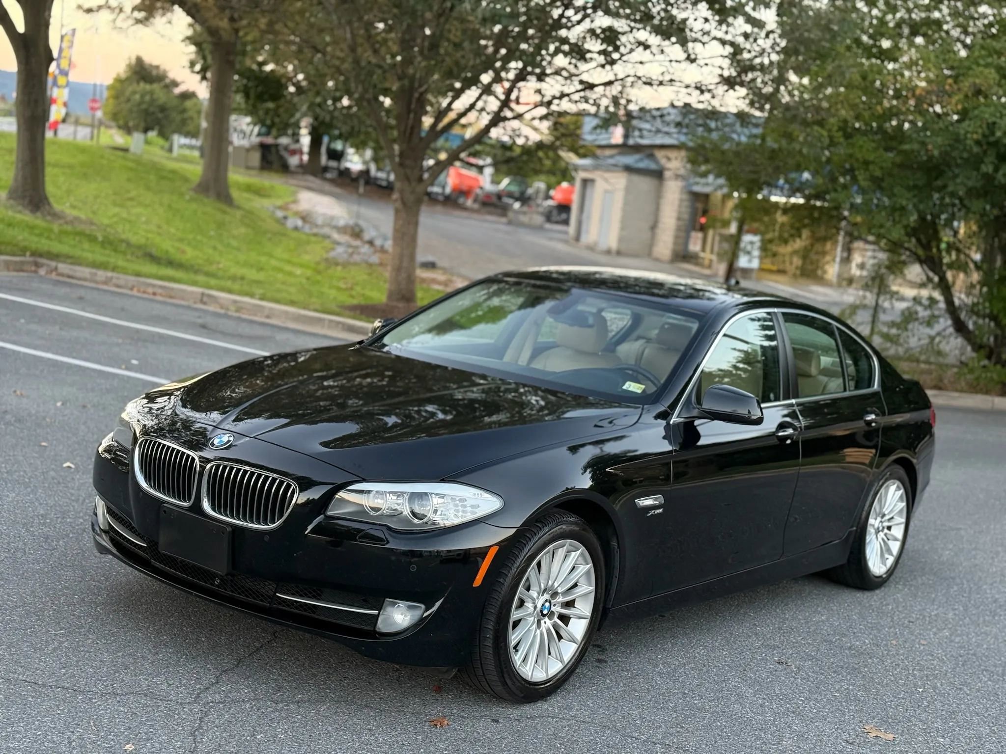 Used 2012 BMW 535i xDrive Sedan image 1