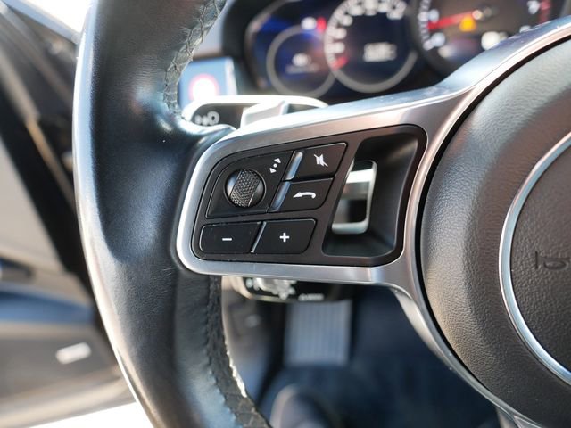 Used 2020 Porsche Cayenne image 25