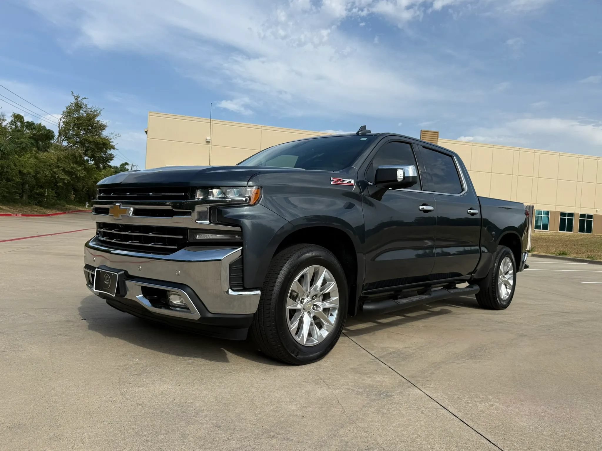 Used 2019 Chevrolet Silverado 1500 LTZ w/ LTZ Texas Edition AWD/4WD image 2
