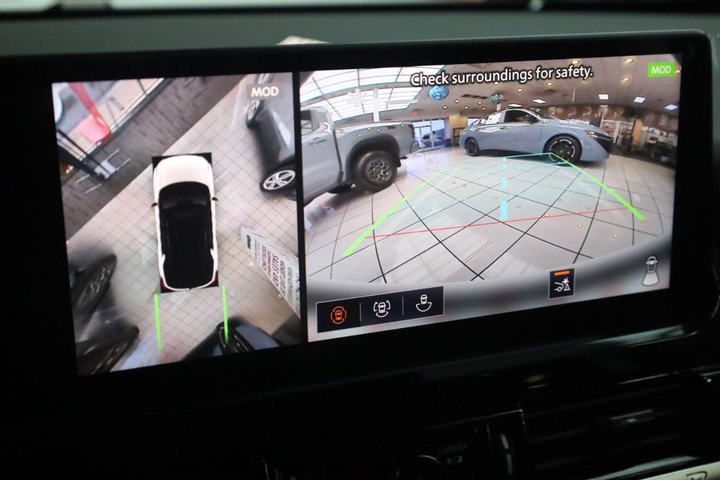 New 2026 Nissan Pathfinder SL w/ SL Premium Package image 14