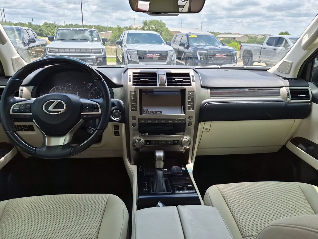 Used 2020 Lexus GX 460 Premium w/ Premium Package AWD/4WD image 33