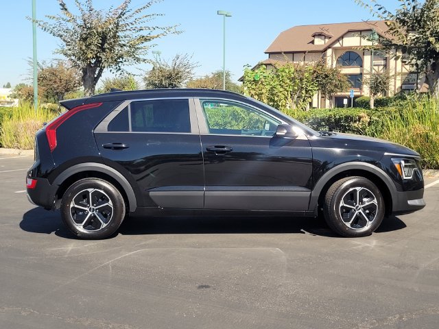 New 2026 Kia Niro LX FWD image 3