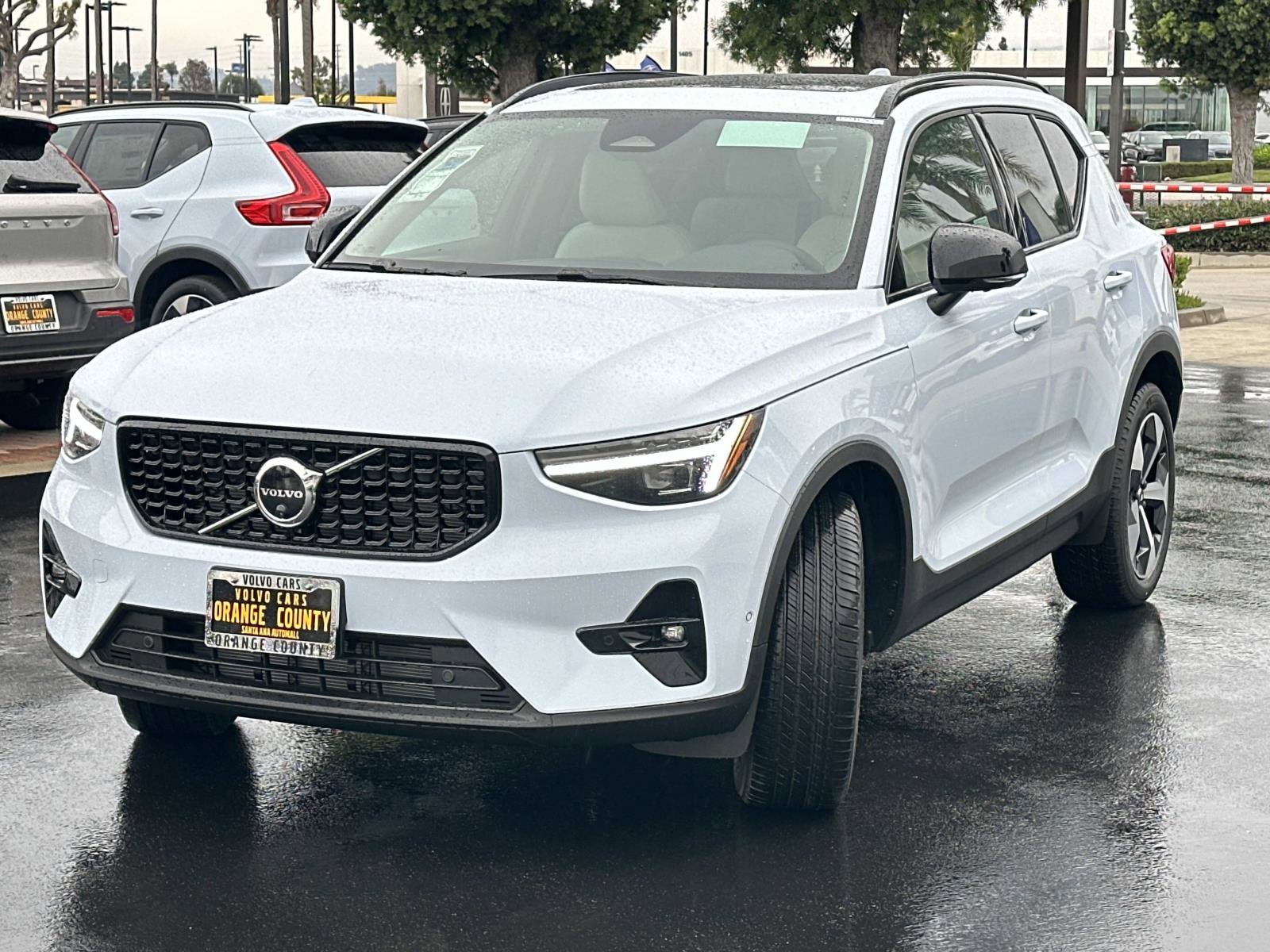 New 2026 Volvo XC40 B5 Plus w/ Protection Package Premier AWD/4WD image 6