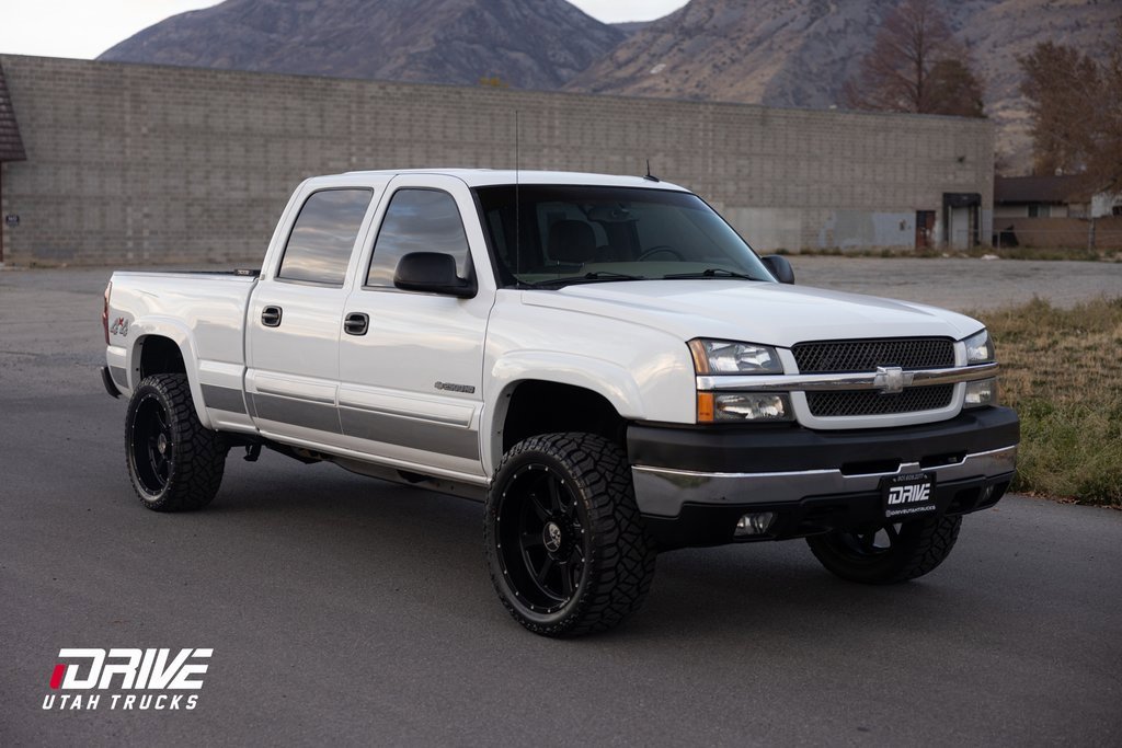 Used 2003 Chevrolet Silverado 2500 LT image 2