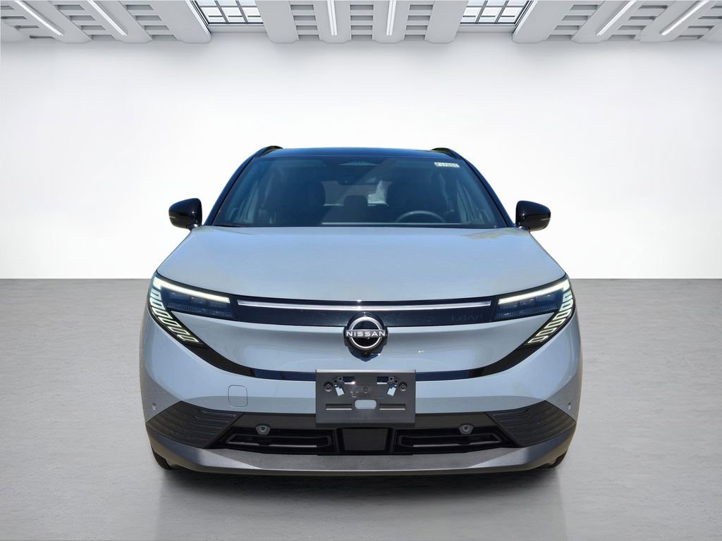 New 2026 Nissan Leaf Platinum+ w/ Cargo Package (Platinum+) FWD image 2