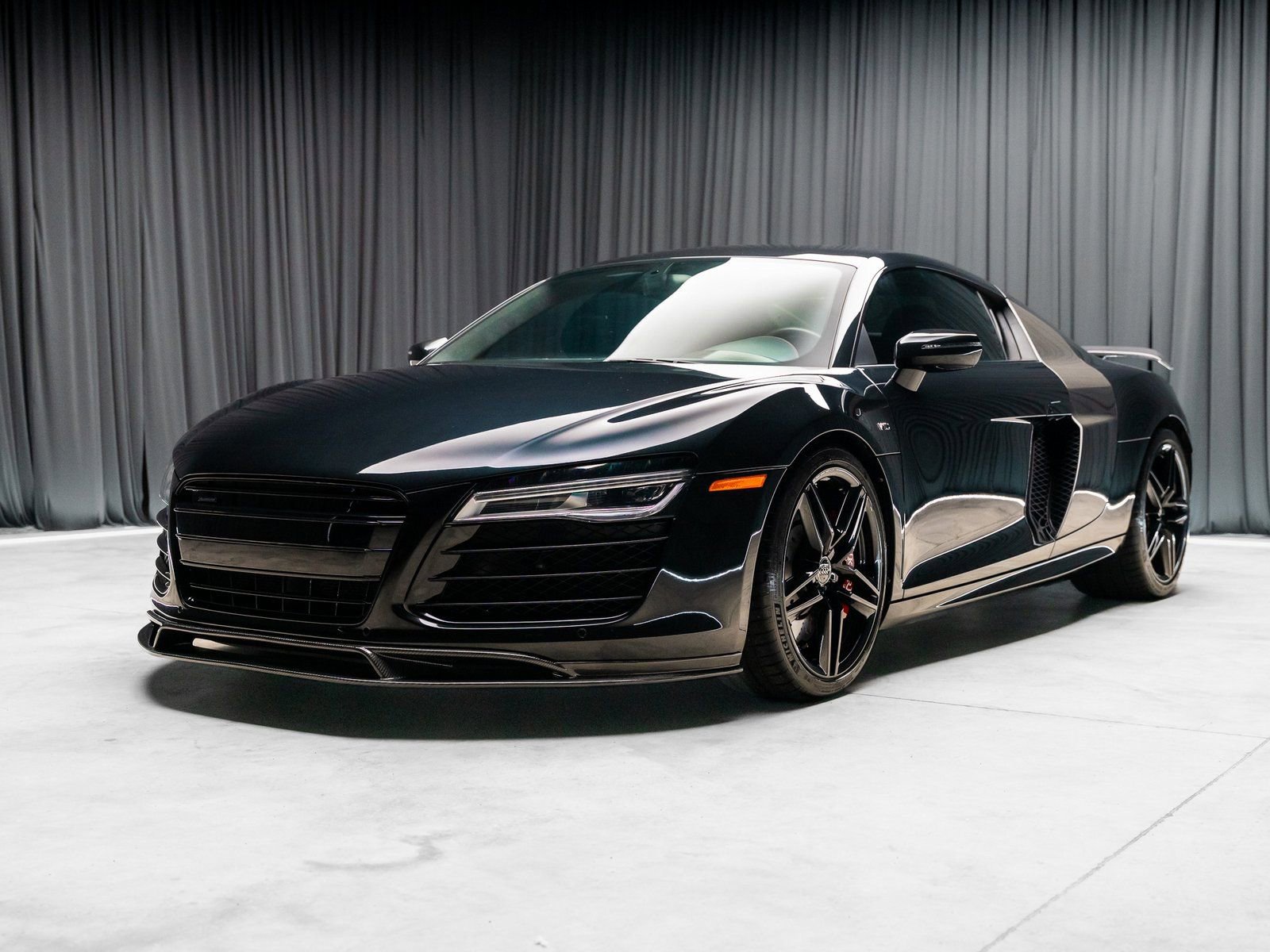 Used 2014 Audi R8 V10 image 21