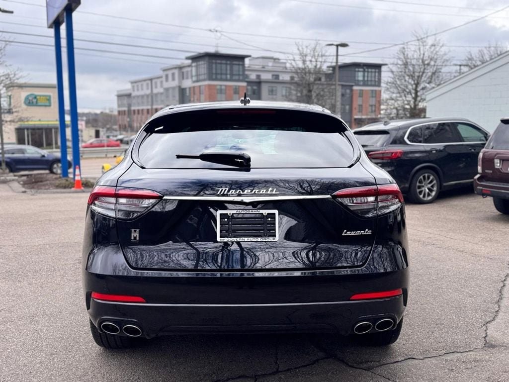 Used 2023 Maserati Levante GT AWD/4WD image 5