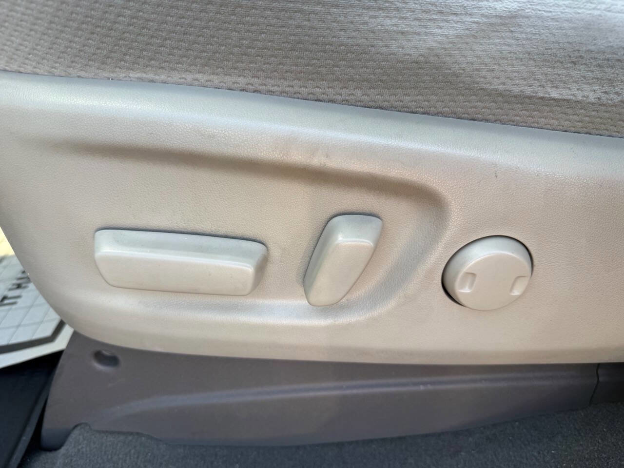 Used 2019 Toyota Sienna LE image 17