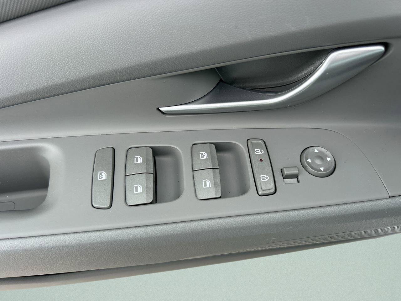New 2026 Hyundai Elantra Sport FWD image 26