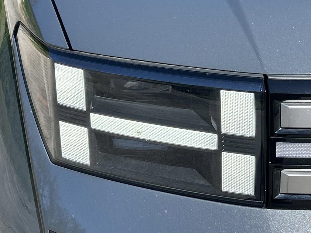 Certified 2025 Hyundai Santa Fe SEL image 10