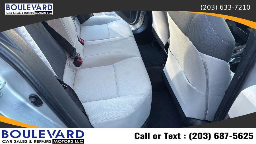 Used 2020 Toyota Corolla LE w/ Carpet Mat Package (TMS) FWD image 18