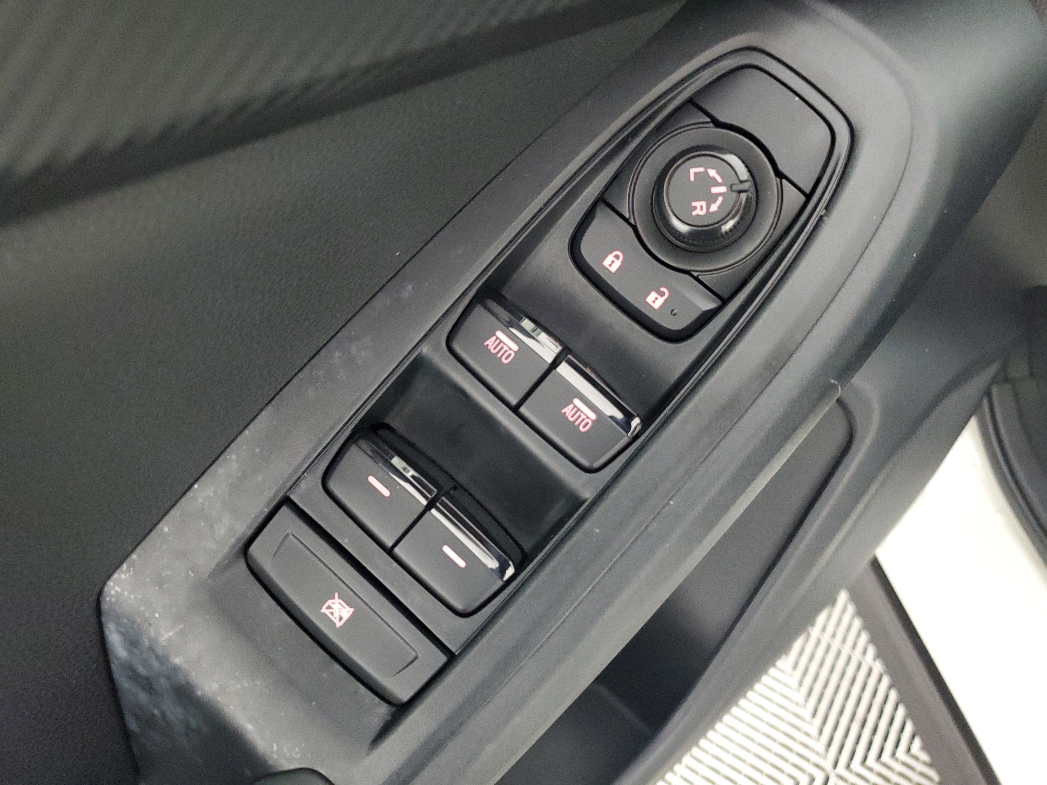 Used 2025 Subaru Crosstrek 2.5i Premium image 29