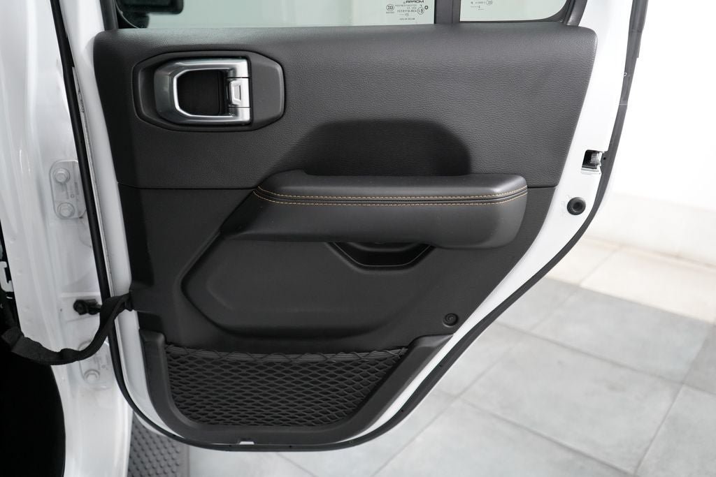 Used 2024 Jeep Wrangler Unlimited Sahara AWD/4WD image 22
