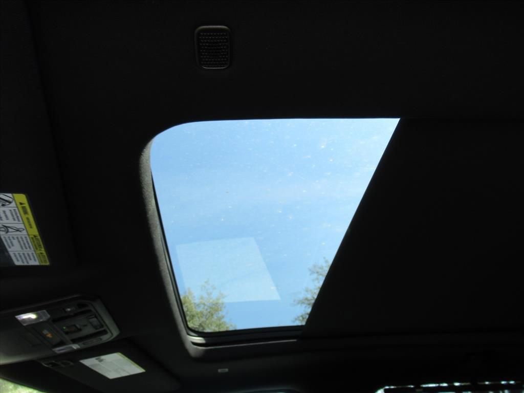 Used 2025 Toyota Tundra Platinum image 19