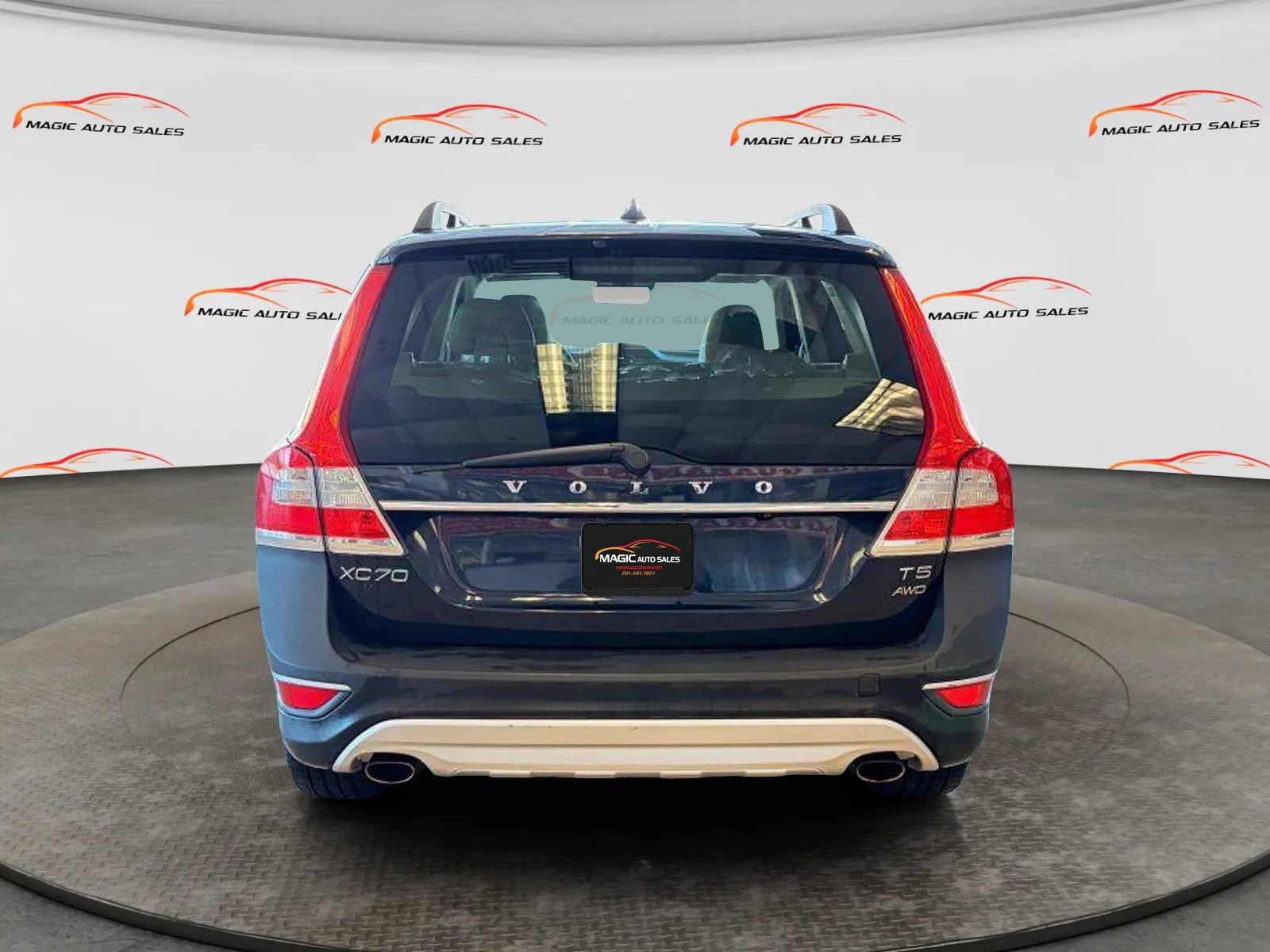 Used 2016 Volvo XC70 T5 Platinum w/ Protection Package AWD/4WD image 6