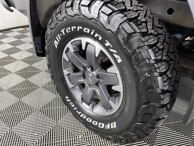 Used 2020 Nissan Frontier PRO-4X w/ Pro-4x Utility Package AWD/4WD image 16