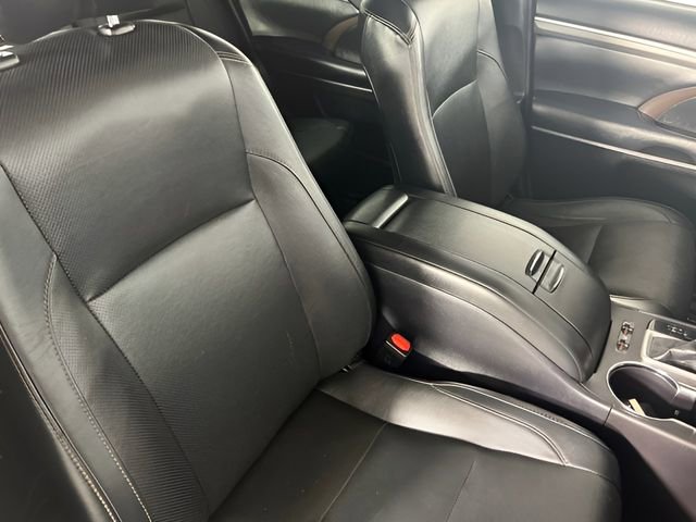Used 2018 Toyota Highlander Limited image 35