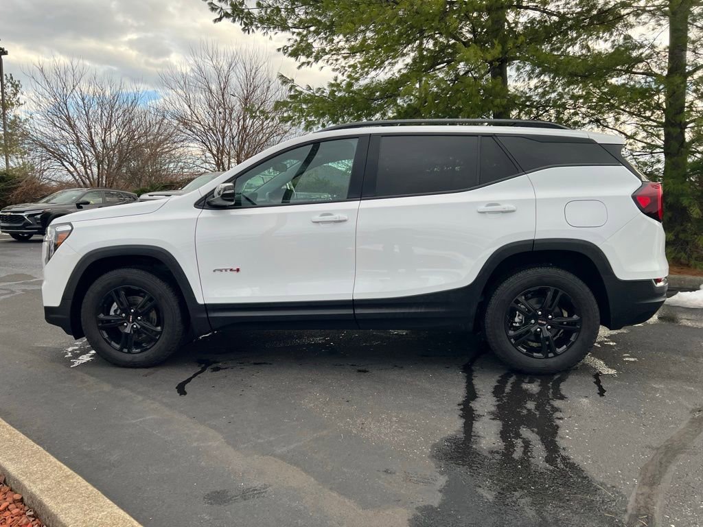 Used 2022 GMC Terrain AT4 w/ Infotainment Package II image 3