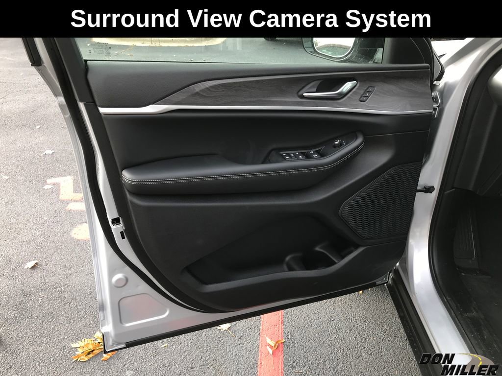 New 2025 Jeep Grand Cherokee Limited w/ Luxury Tech Group II image 10