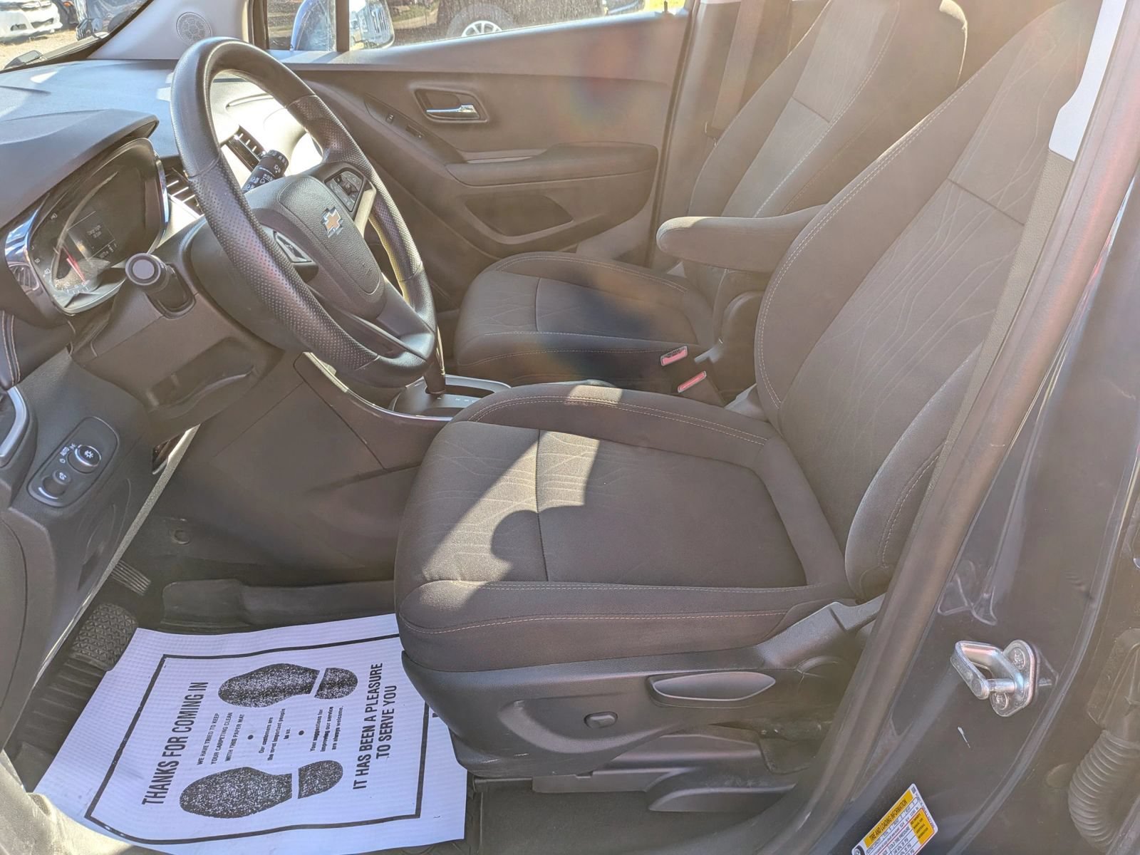 Used 2020 Chevrolet Trax LT FWD image 20
