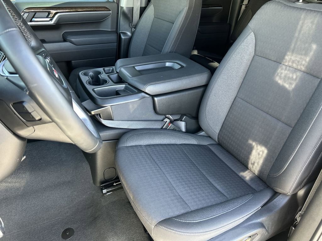 Used 2025 GMC Sierra 1500 SLE image 19