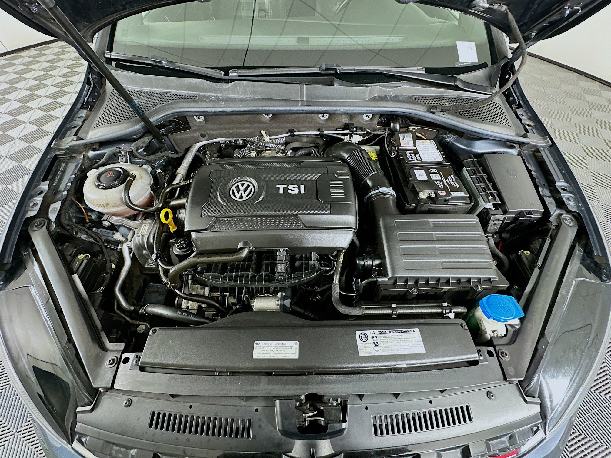 Used 2018 Volkswagen Golf S image 31