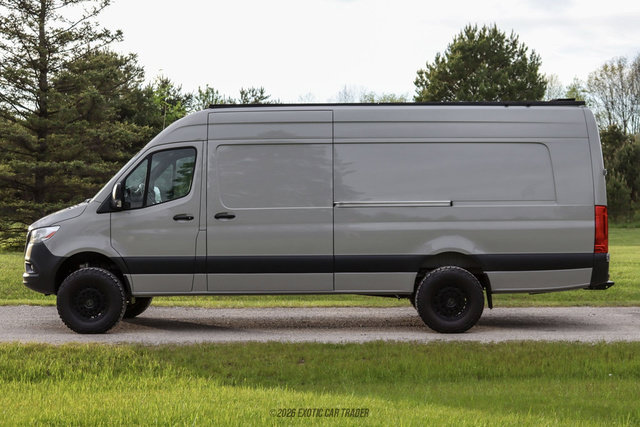 Used 2023 Mercedes-Benz Sprinter 2500 image 3